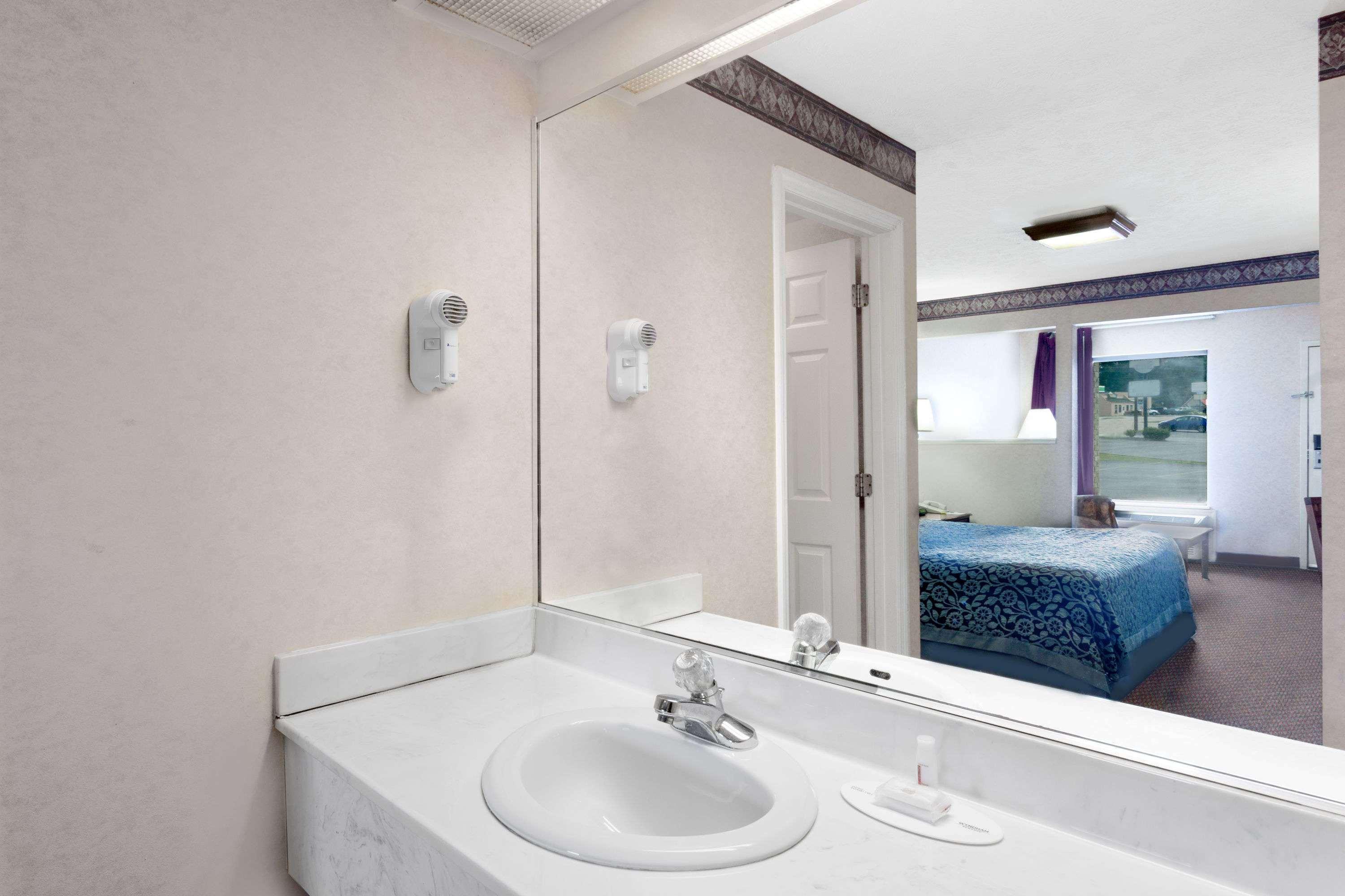Days Inn By Wyndham Morristown Zewnętrze zdjęcie
